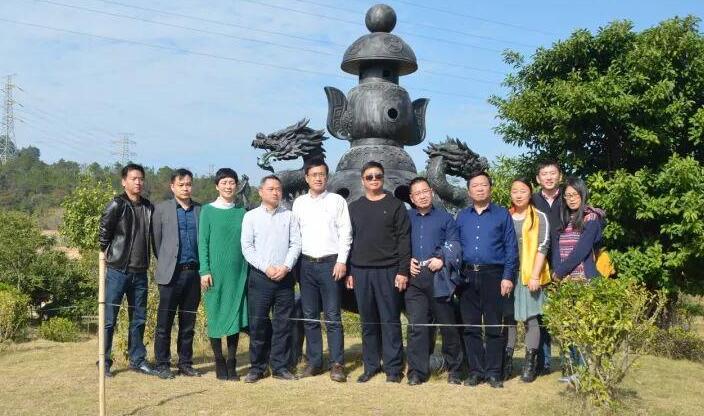 葛洪后裔、寧波寧?？h岔路鎮(zhèn)黨委書記葛歡善率隊來我園參觀考察